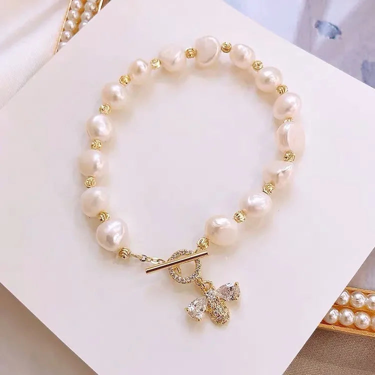 Bee Mist Pearl Bracelet