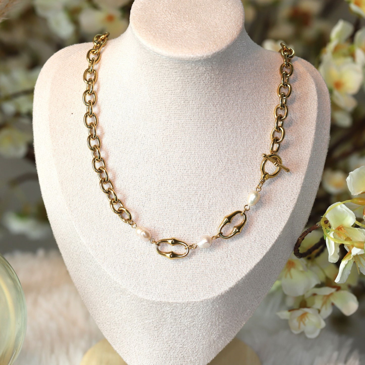 Eloise Pearl Necklace