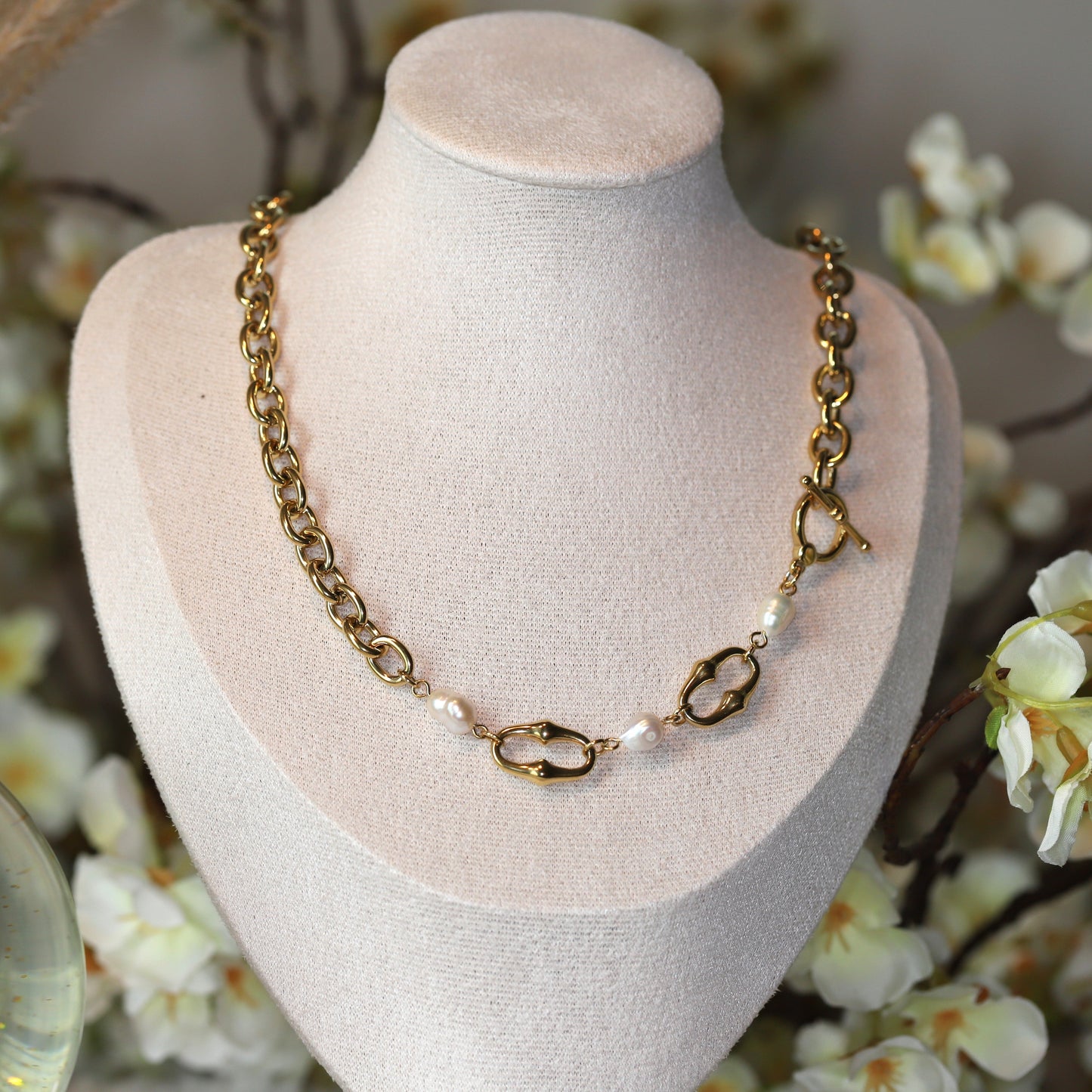 Eloise Pearl Necklace