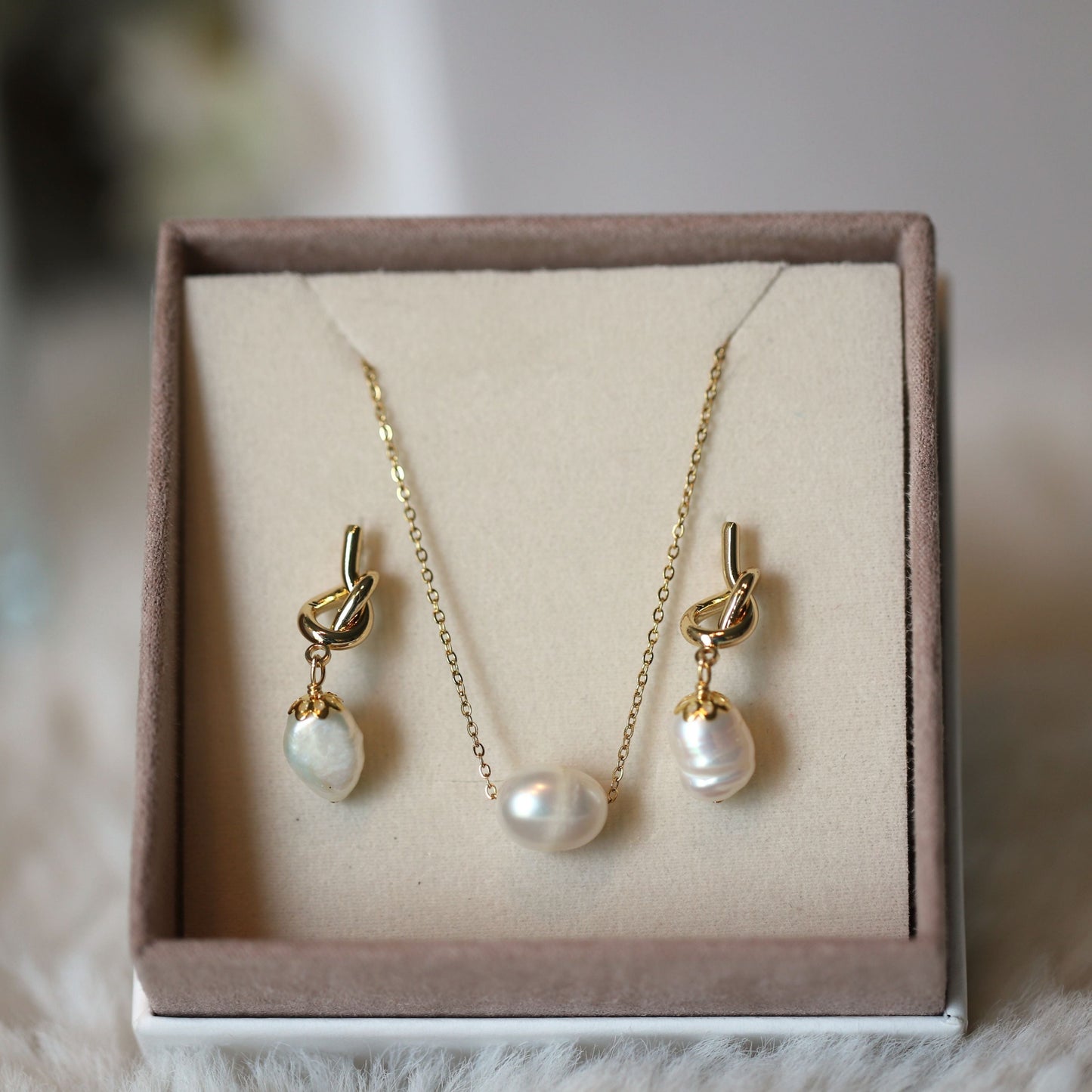 Luna Pearl Set