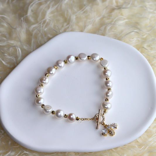 Bee Mist Pearl Bracelet