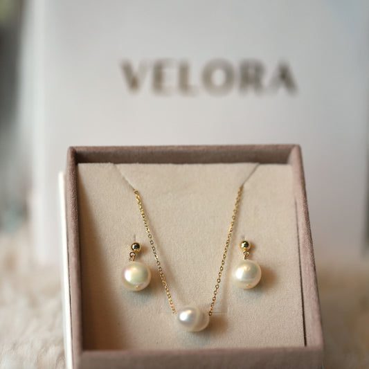 Classic Muse Pearl Set