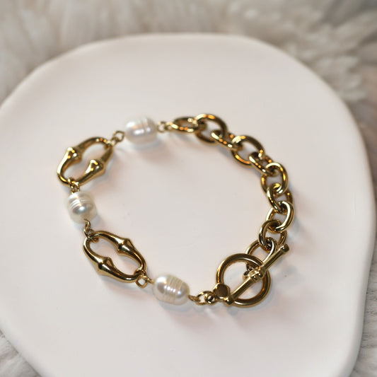 Eloise Pearl Bracelet