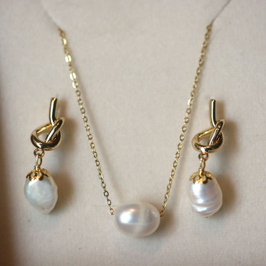Luna Pearl Set