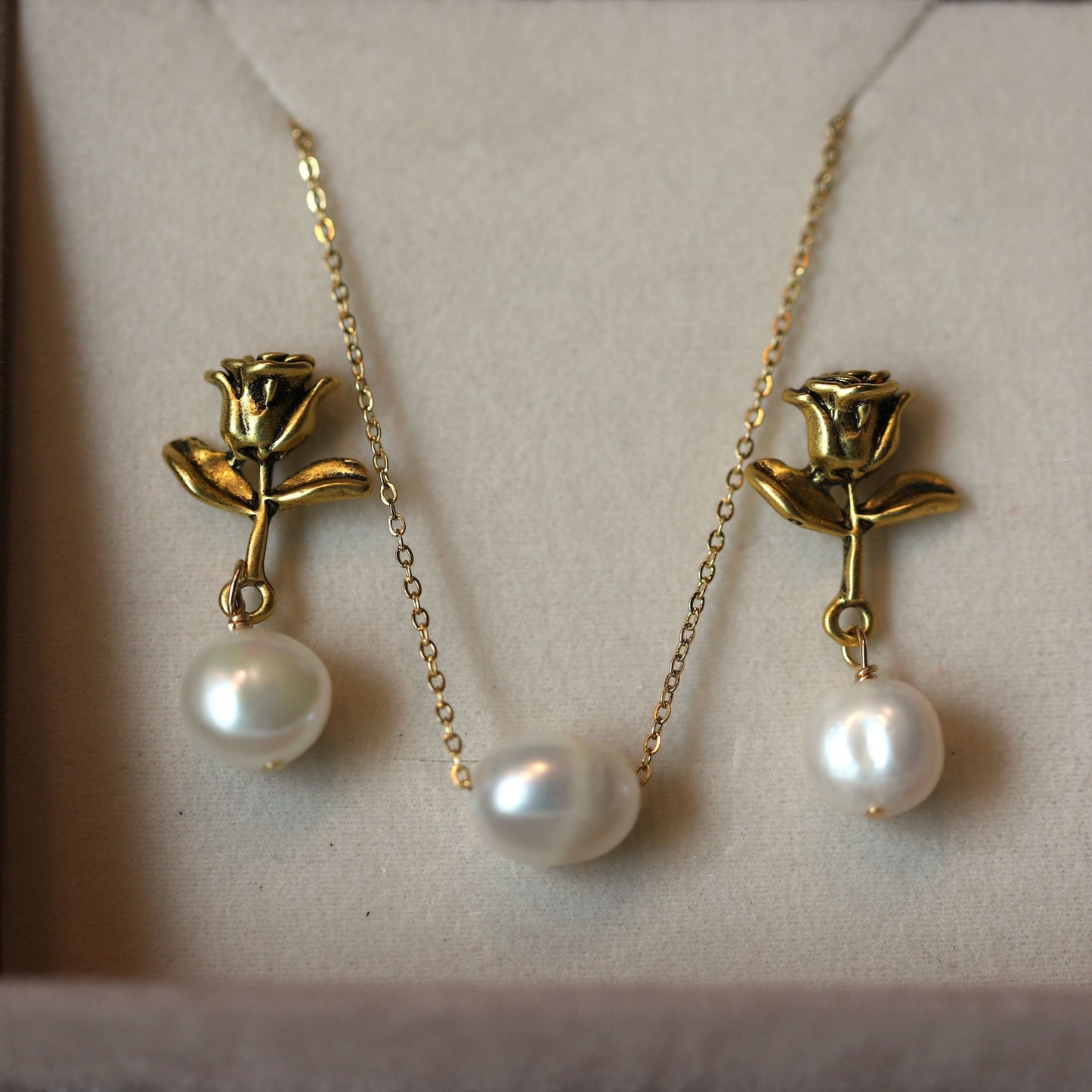Reverie Pearl Set