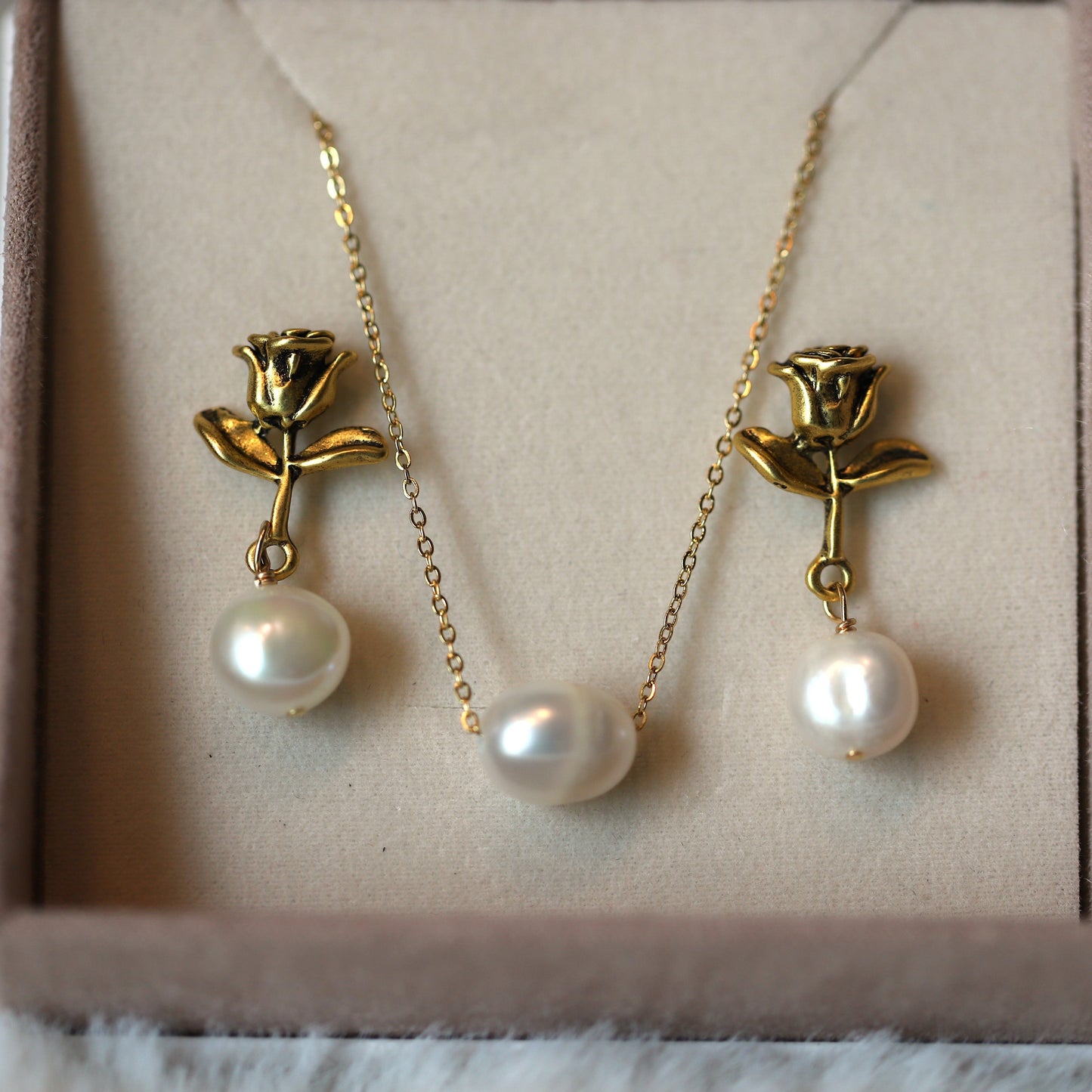 Reverie Pearl Set